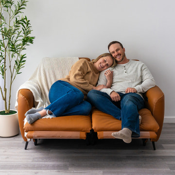 V,{Top-Grain Leather?Loveseat} 