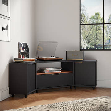 V,{Black?Corner Design?66.2